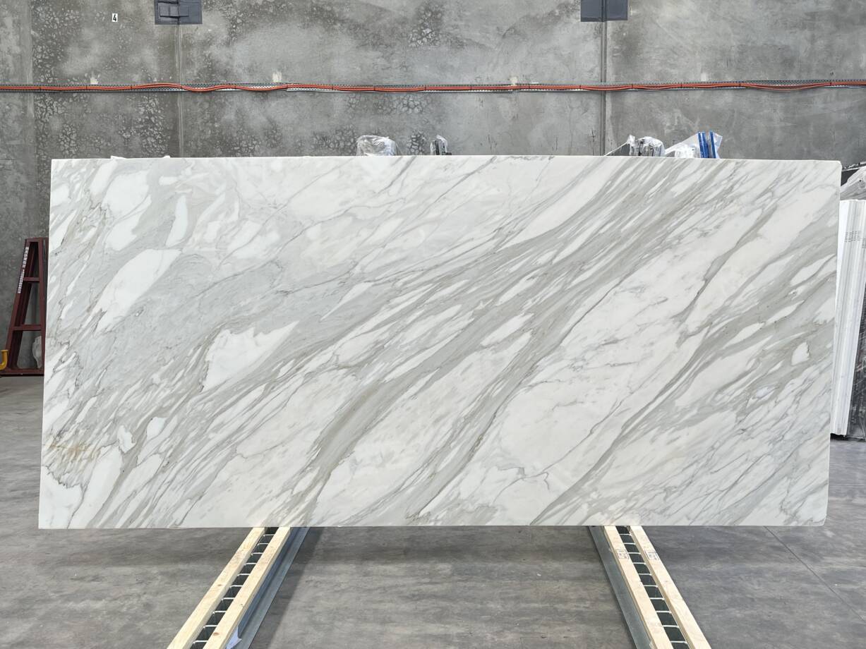 Calacatta Oro Polished