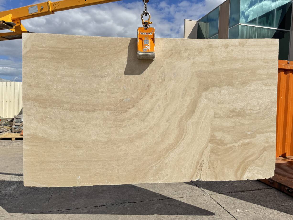 Classic Light Travertine Vein Cut