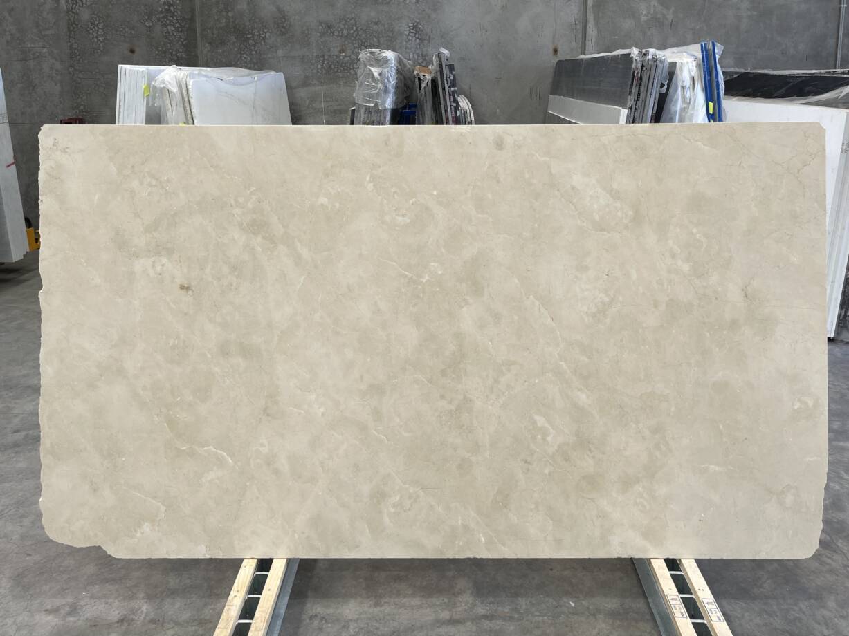 Crema Marfil Honed